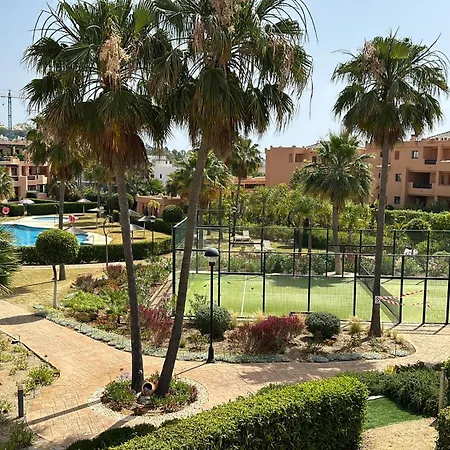 Lovely In קסרס